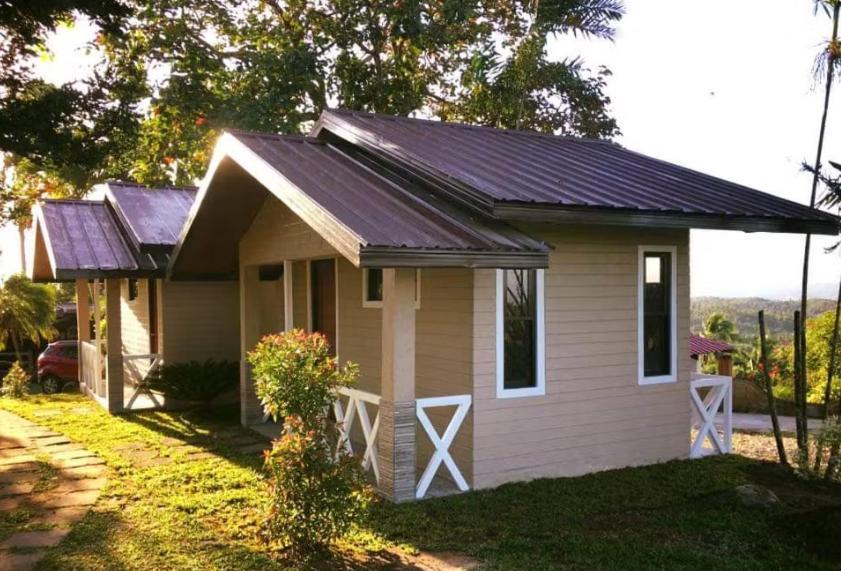 Spacio Caliraya Bed & Breakfast Lumban Exterior photo